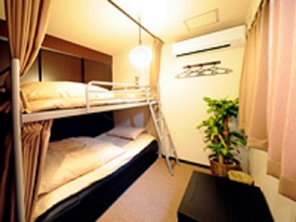Kyoto Guest House Hannari Buitenkant foto